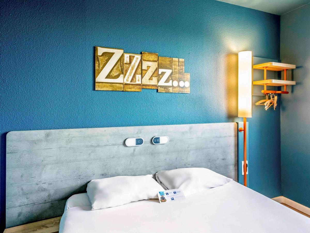 Ibis Budget Versailles - Трап Экстерьер фото